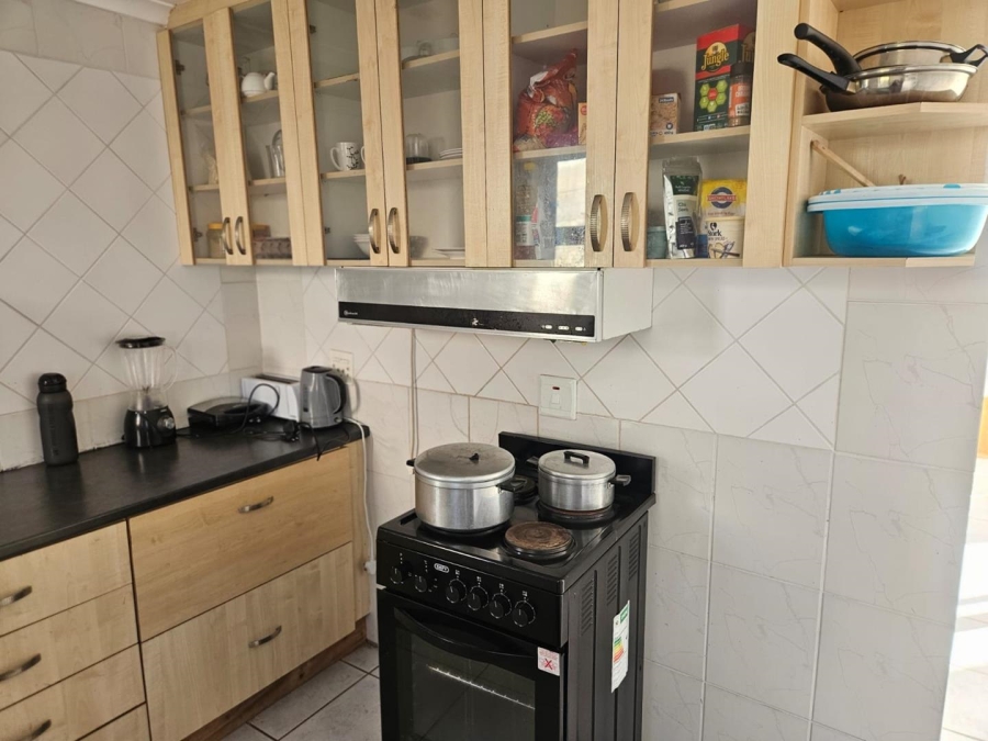 To Let 1 Bedroom Property for Rent in Plattekloof Western Cape